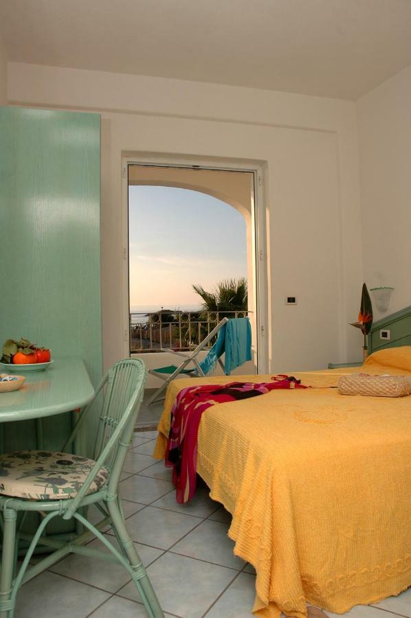 Villa Al Mare - Famiglia Calise Forio  Luaran gambar